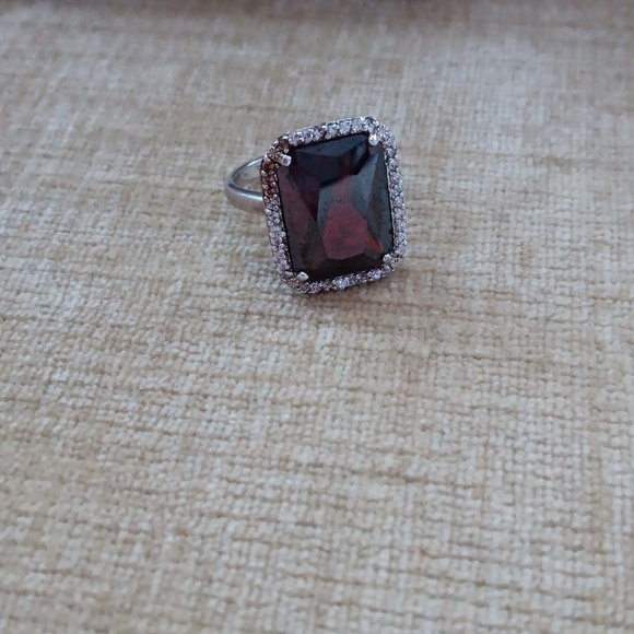 Rectangular Multi Faceted Deep Red Glass Silver Ring - Picture 14 of 15